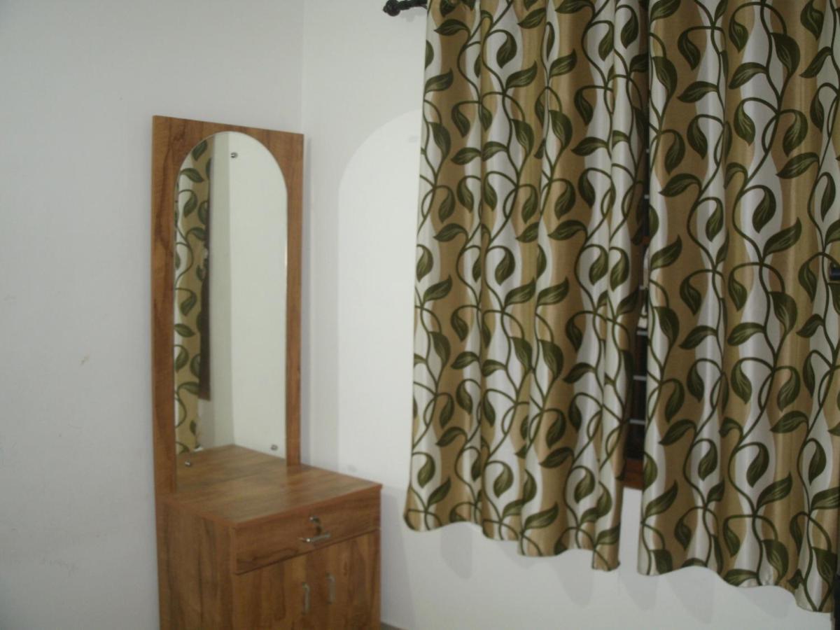 Jacaranda Holiday Home Kochi Bagian luar foto