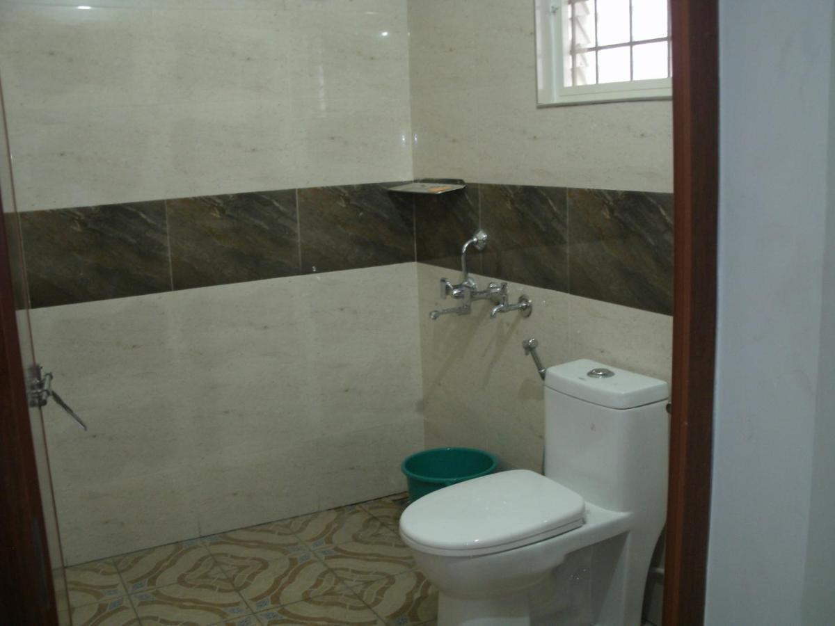 Jacaranda Holiday Home Kochi Bagian luar foto