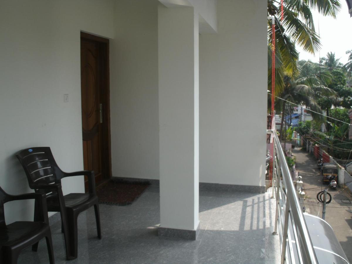 Jacaranda Holiday Home Kochi Bagian luar foto